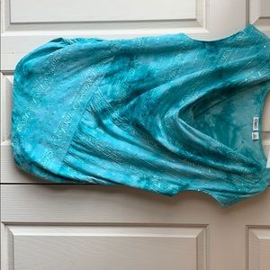 Women’s sleeveless aqua/turquoise top